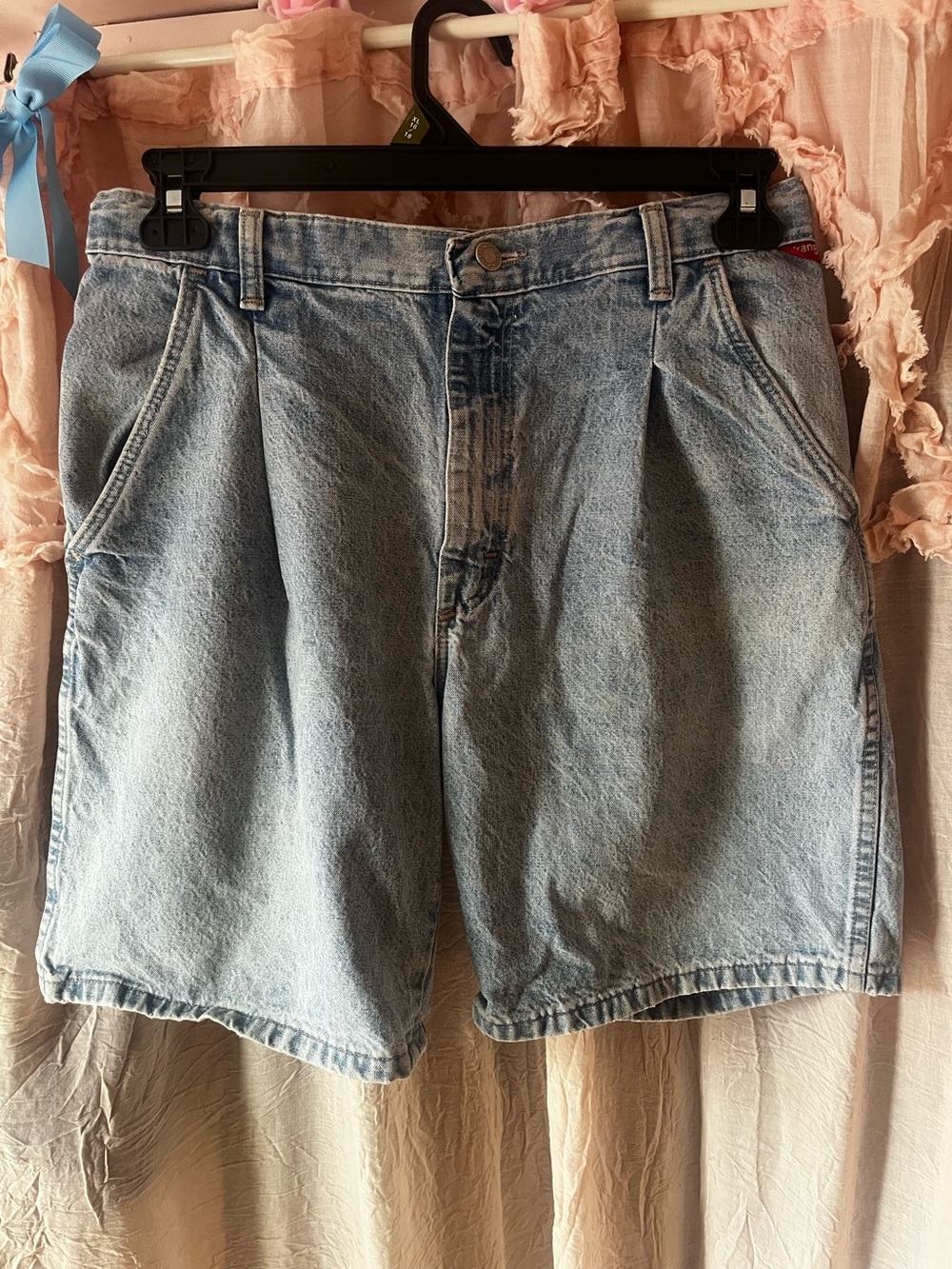 Vintage Wrangler denim shorts 80’s 90’s mom jeans